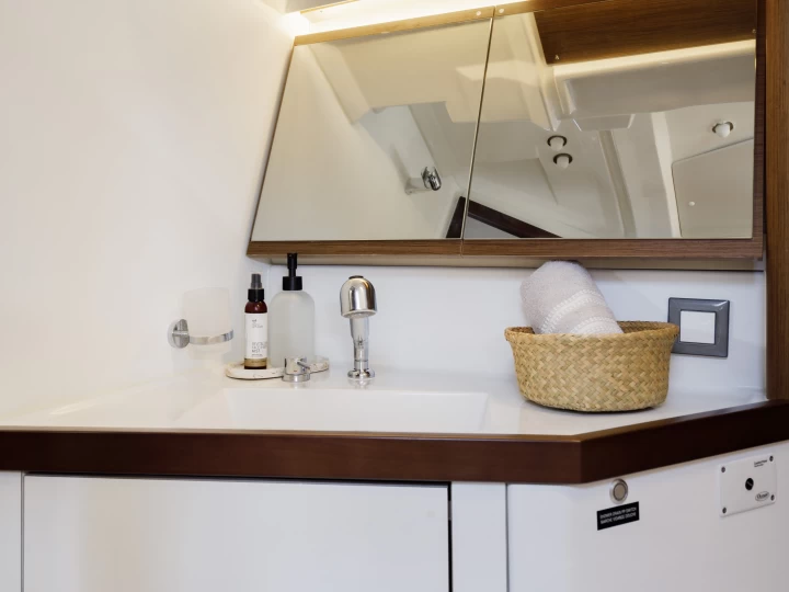 Pronájem Plachetnice Bénéteau s licencí