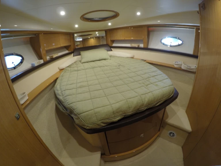 Motorová loď k pronájmu v Terracina za nejlepší cenu