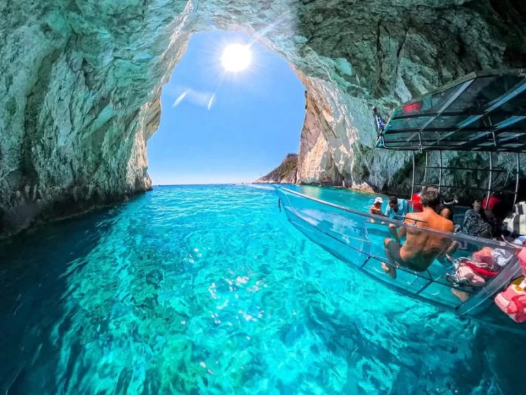 Pronájem Motorová loď v Kerí -Custom Made Clear boat