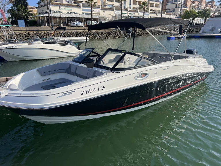 Pronajmout si Bayliner VR6 OB v Ayamonte