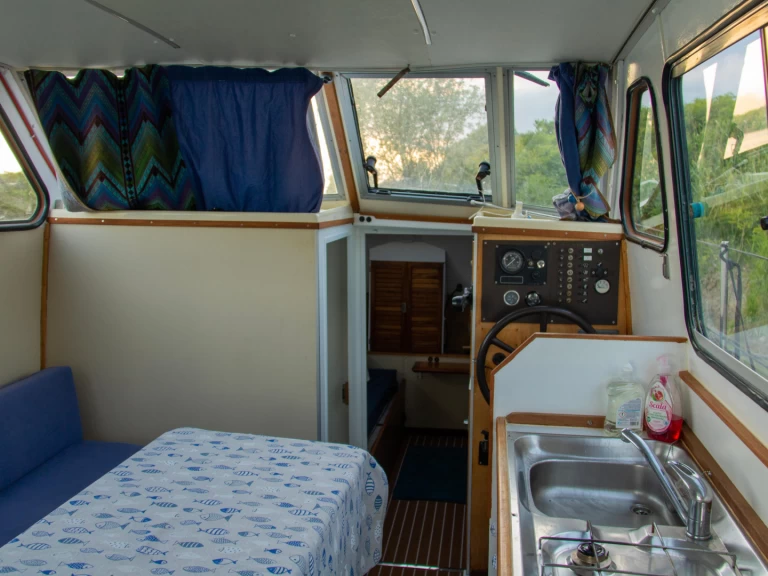 Pronájem Říční loď Chantier CPC s licencí