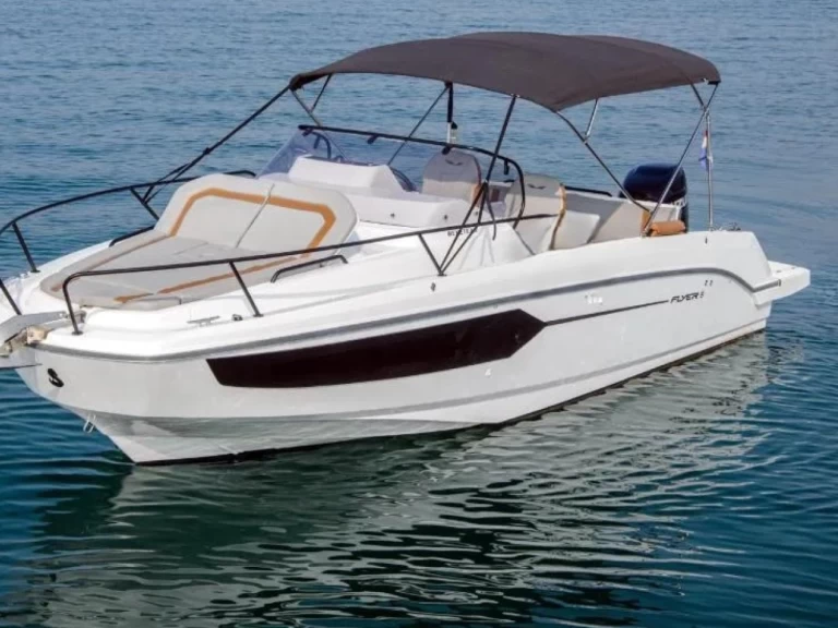 Pronajmout Motorová loď se skipperem či ne Bénéteau v Bandol