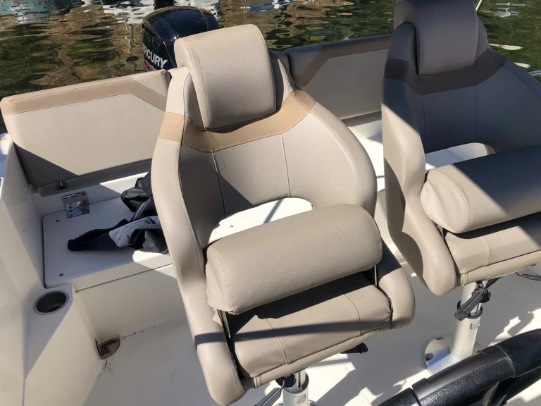Pronájem lodi Quicksilver Activ 605 Open v Carry-le-Rouet na Samboatu
