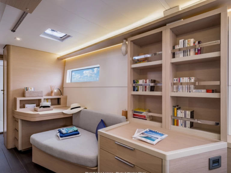 Pronájem Katamarán Lagoon s licencí