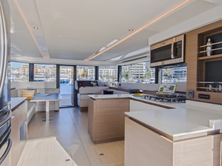 Pronájem Motorová loď Leopard s licencí