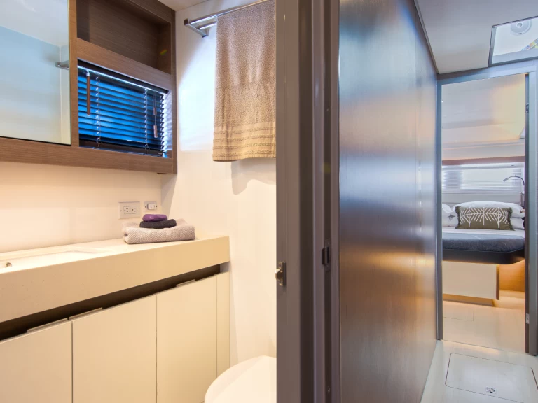 Pronájem lodi Leopard Moorings 534 PC/8+1 v Road Town na Samboatu