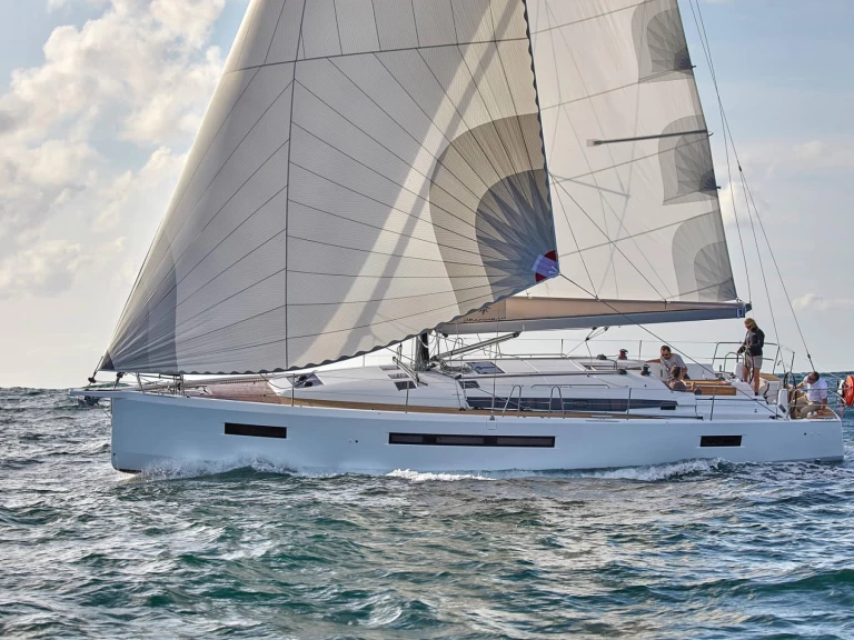 Jeanneau Sun Odyssey 490 jednotlivci a charterové společnosti v Procida