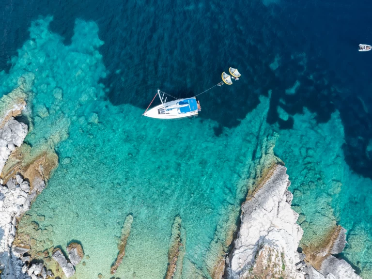 Bénéteau Oceanis 46 jednotlivci a charterové společnosti v Gouvia