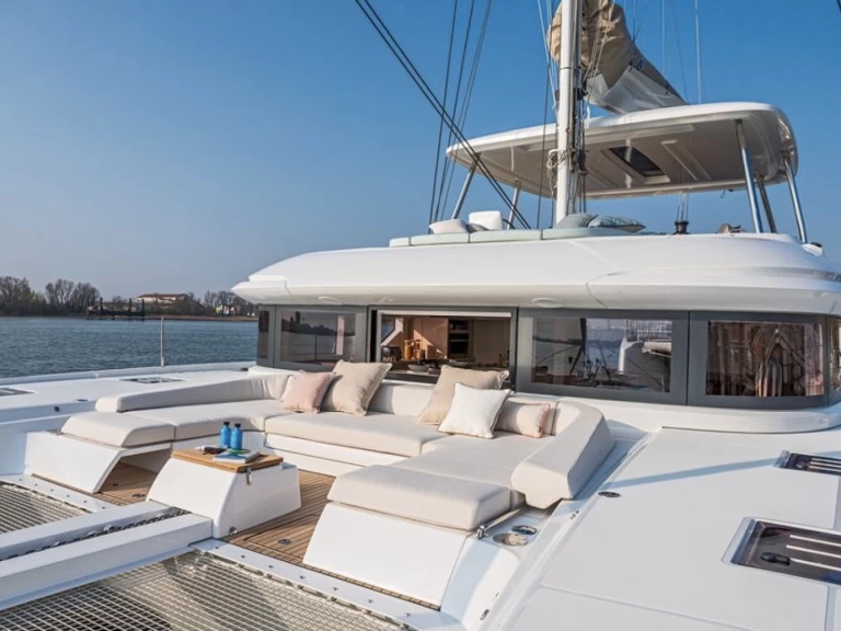 Pronájem jachty v Alimos -Lagoon Lagoon 55 na Samboatu