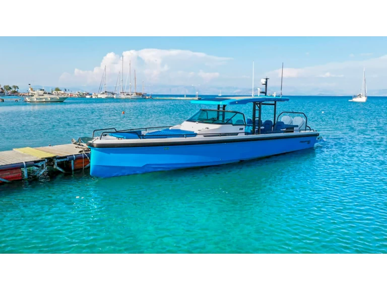 Axopar Axopar 37 Sun-Top jednotlivci a charterové společnosti v Gouvia