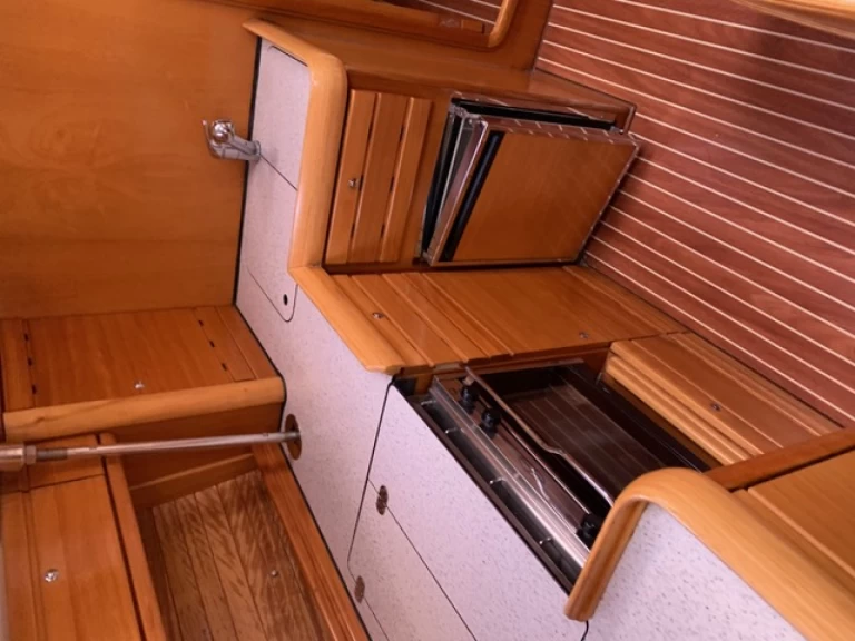 Pronajmout Plachetnice se skipperem či ne Bavaria v Bocca di Magra