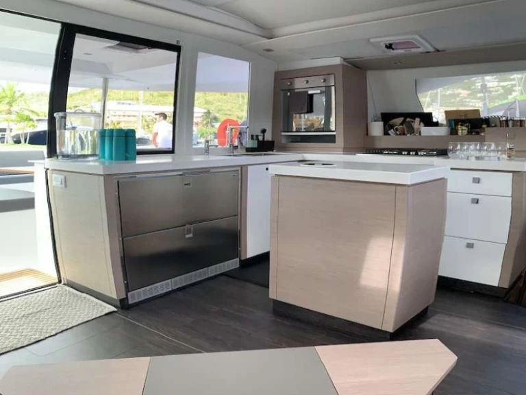 Pronájem Katamarán v Road Town -Fountaine Pajot Saona 47