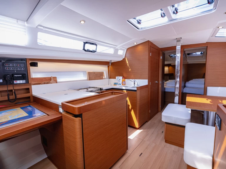 Pronájem Plachetnice v Kaštel Gomilica -Jeanneau Sun Odyssey 440
