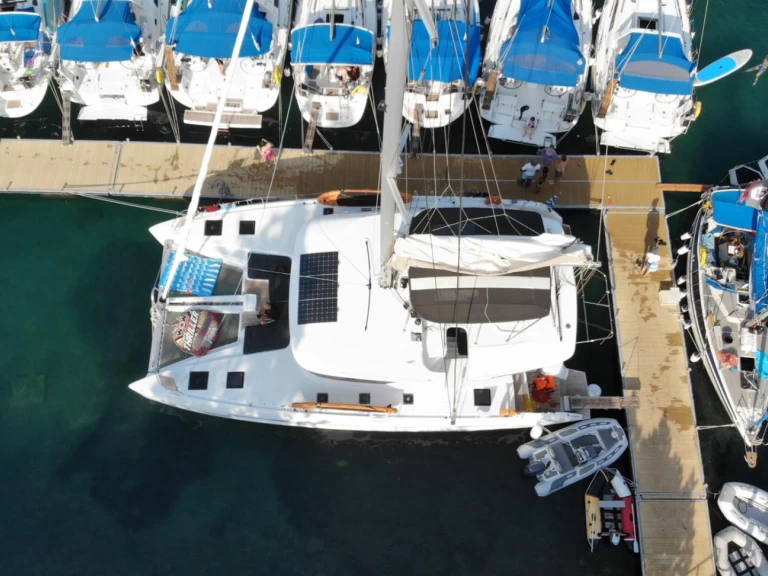 Lagoon Lagoon 50 jednotlivci a charterové společnosti v Lefkáda