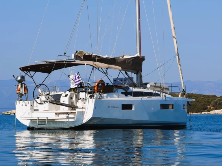 Pronájem lodi Alimos lákavé ceny Sun Odyssey 410