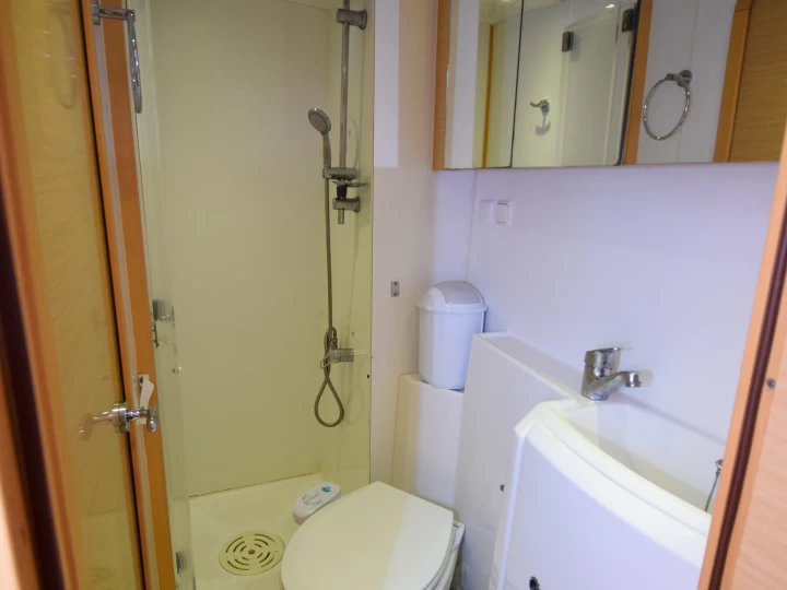 Pronájem Katamarán Lagoon s licencí