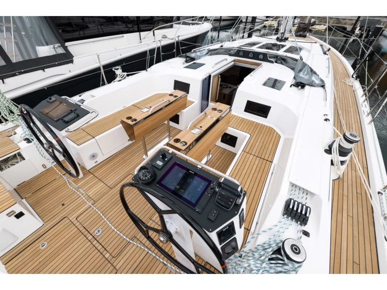 Pronajmout si Bavaria Bavaria C46 v Novi Vinodolski