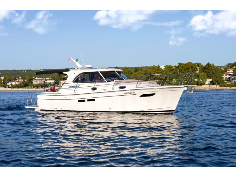 Pronájem Motorová loď v Novi Vinodolski -Sas Vektor ADRIANA 36