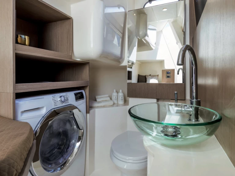 Pronájem Motorová loď Absolute s licencí