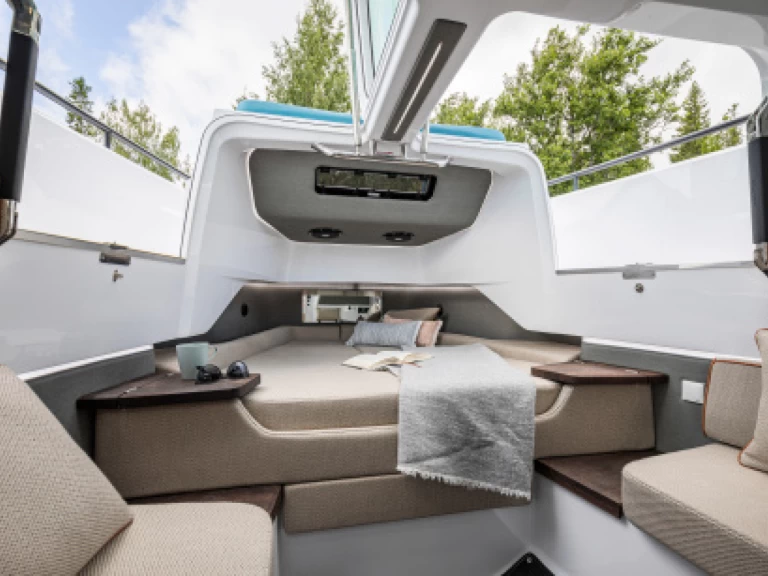 Pronájem lodi Kalo Livadi lákavé ceny Axopar 37 Mediteranna