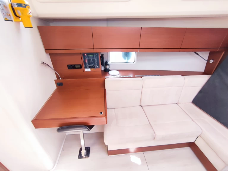 Hanse Hanse 458 jednotlivci a charterové společnosti v Lavrio