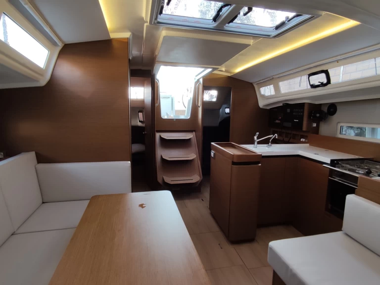 Pronájem jachty v Furnari -Jeanneau Sun Odyssey 410 na Samboatu