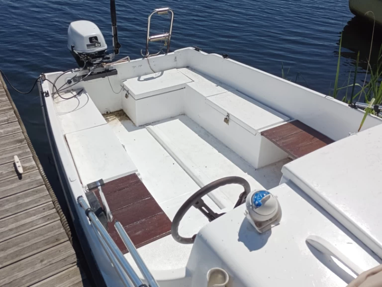 Pronájem jachty v Lacanau -lanavere menhir na Samboatu