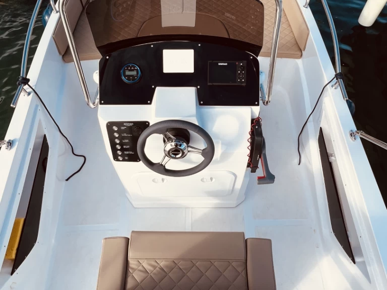 Pronájem Motorová loď v Rovinj -Barqa Barqa Q20