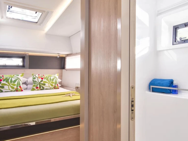 Pronájem lodi Road Town lákavé ceny Leopard 45