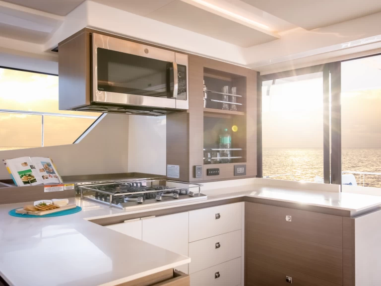 Pronájem jachty v Road Town -Leopard Moorings 534 PC/8+1 na Samboatu