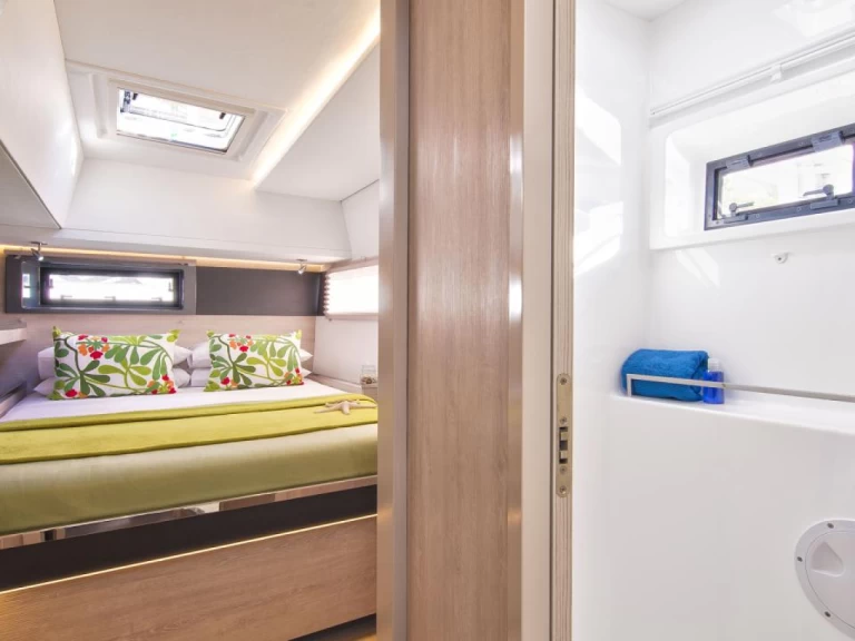 Pronájem lodi Leopard Leopard 45 v Procida na Samboatu