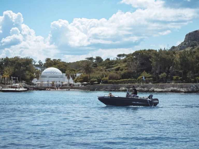 Pronájem jachty v Rhodos -Karel XS 480 na Samboatu