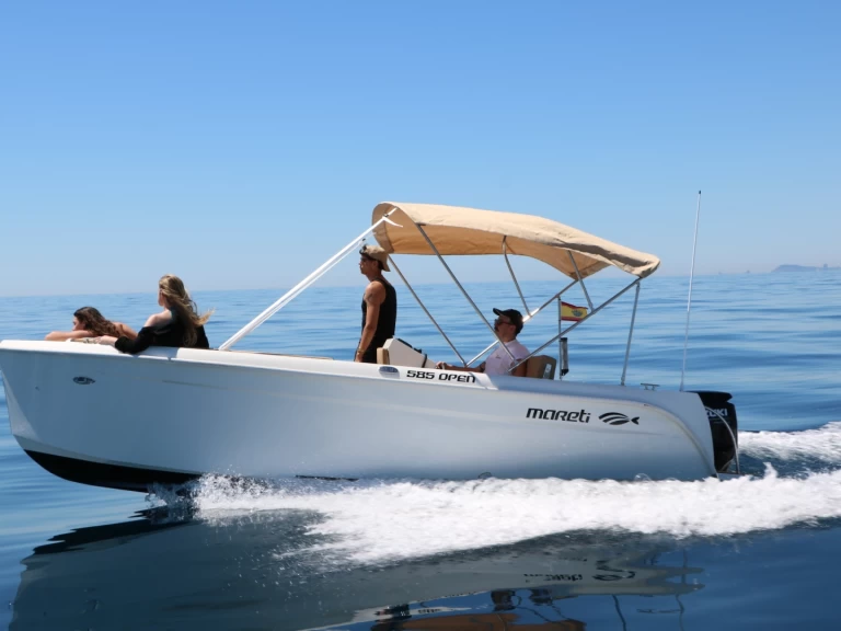 Pronájem lodi Darekco Mareti 585 v Mataró na Samboatu