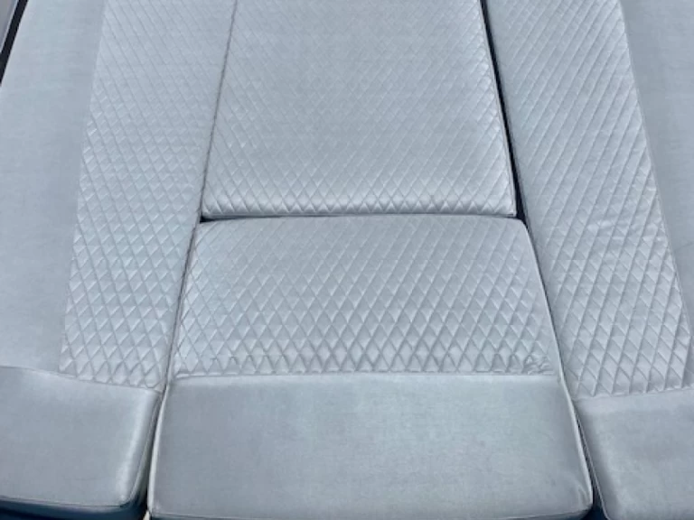 Pronajmout si Azimut Azimut 86 v Gouvia