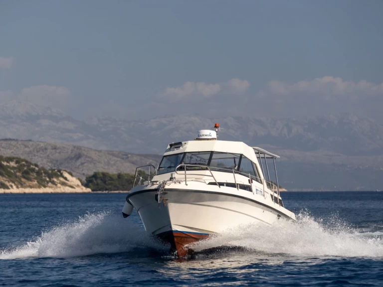 Pronajmout si Fjord 880 Tourer v Sumpetar