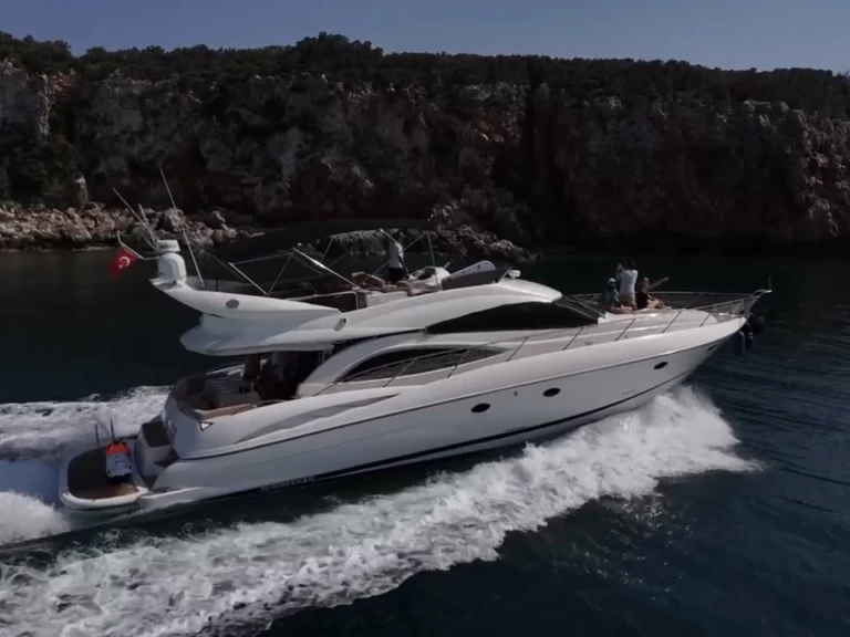 Pronájem lodi Sunseeker Sunseeker Manhattan 56 v Kemer na Samboatu