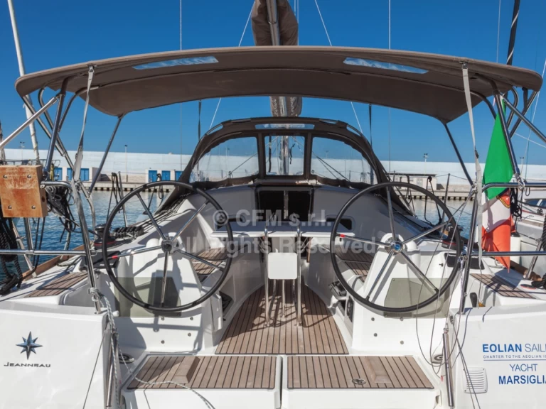 Plachetnice k pronájmu v Capo d'Orlando za nejlepší cenu