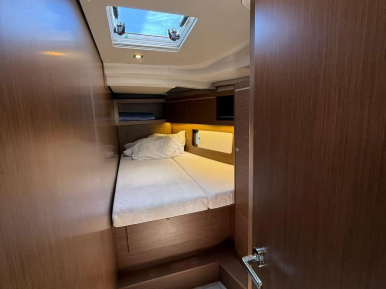 Pronájem Plachetnice Bénéteau s licencí