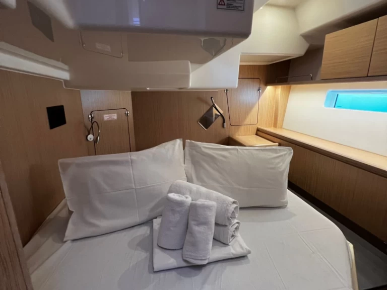 Pronajmout Plachetnice se skipperem či ne Bavaria v Lavrio