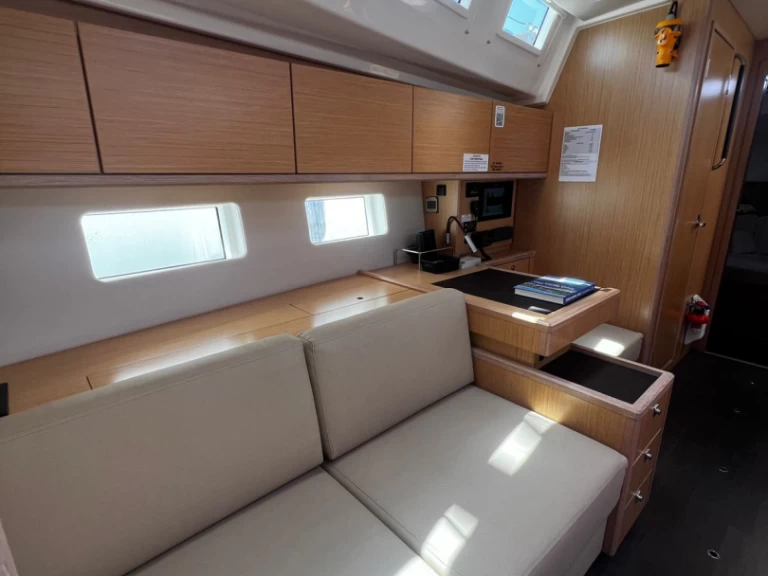 Plachetnice k pronájmu v Lavrio za nejlepší cenu