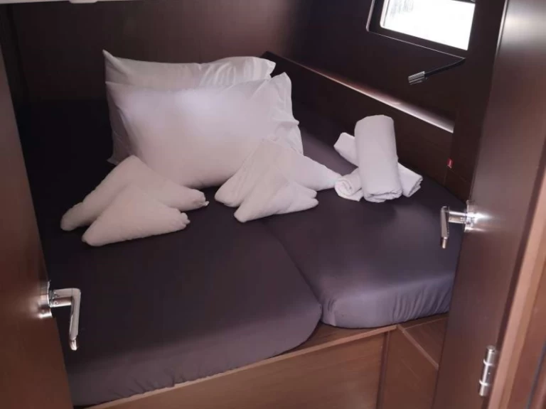 Pronájem Plachetnice Bénéteau s licencí