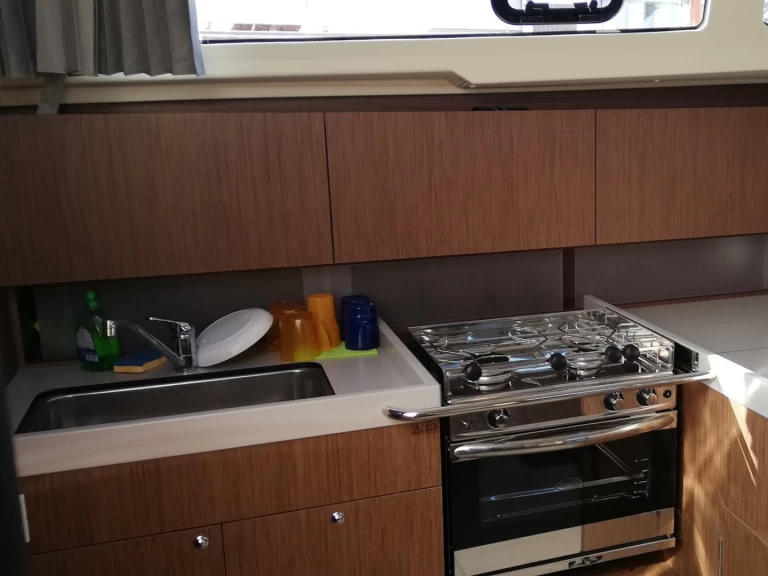 Pronájem Plachetnice Bénéteau s licencí