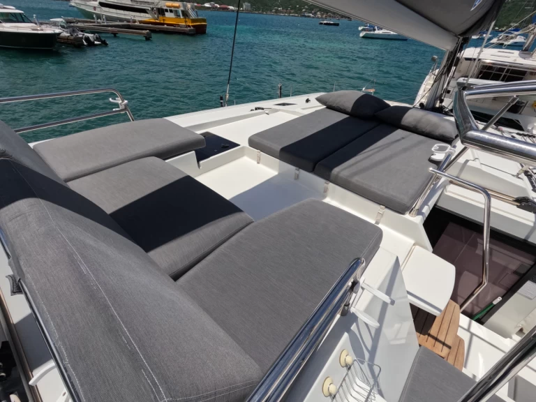 Pronájem lodi Fountaine Pajot Saona 47 v Road Town na Samboatu