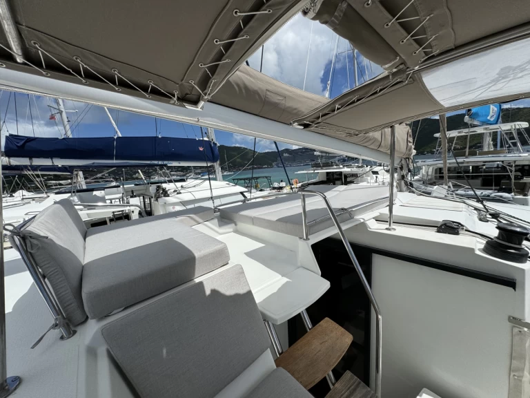 Pronájem Katamarán v Road Town -Fountaine Pajot Fountaine Pajot Helia 44
