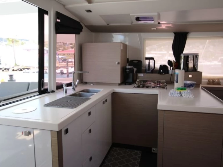 Pronájem lodi Fountaine Pajot Astrea 42 v Road Town na Samboatu
