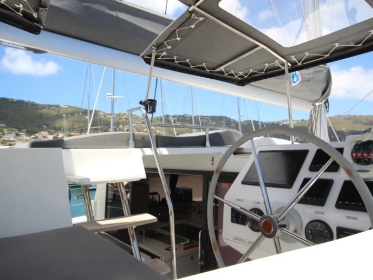 Pronájem Katamarán Fountaine Pajot s licencí