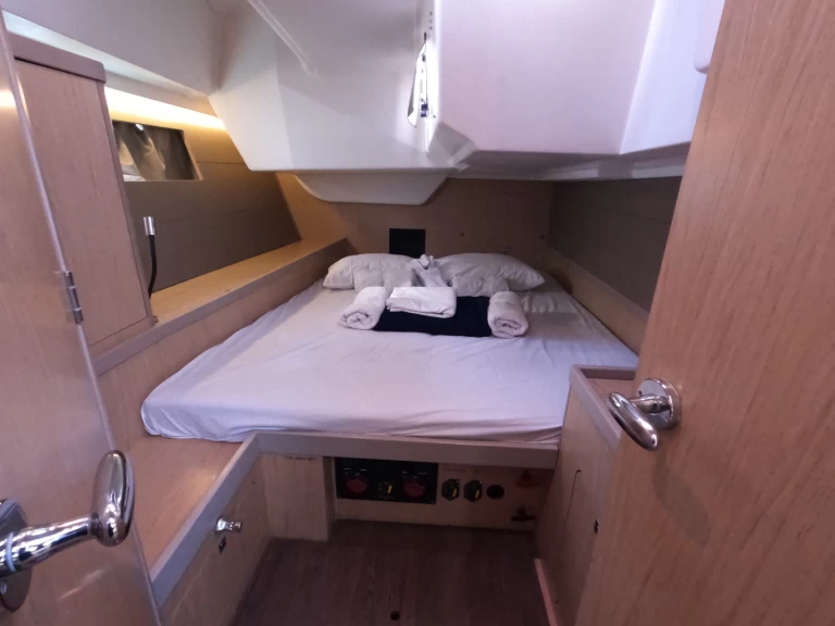 Pronájem Plachetnice Bénéteau s licencí