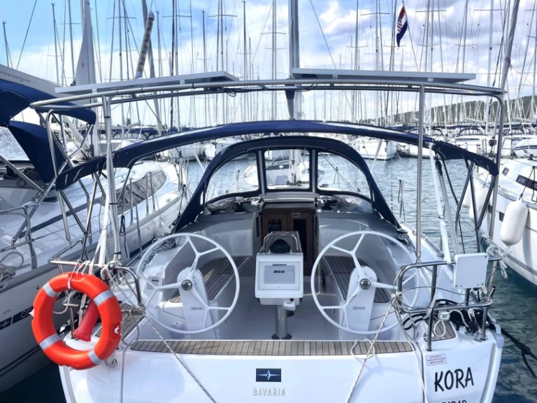 Pronájem lodi Sukošan lákavé ceny Cruiser 34