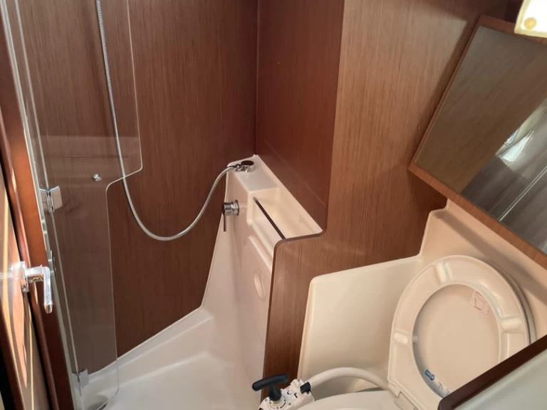 Pronájem lodi Sukošan lákavé ceny Oceanis 41.1