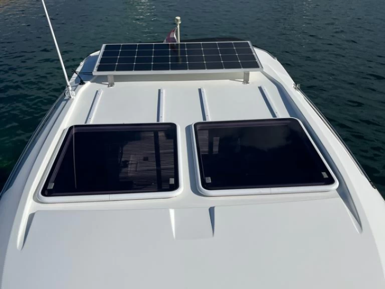 Pronajmout si Jeanneau Merry Fisher 895 v Sukošan